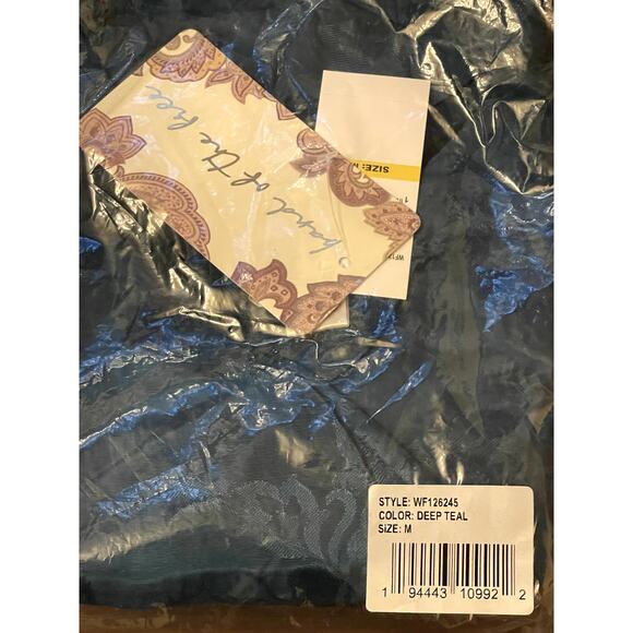 NWT Band of the Free, Style WF126245, Camille Crossover Crop Top, women's size M - Picture 7 of 8